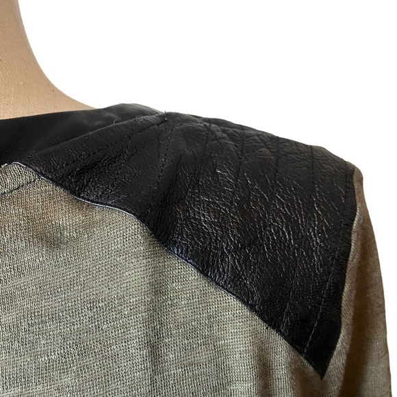 Townsen linen & leather trim size M green top quiet luxury resort travel - Picture 5 of 8